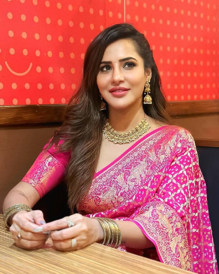 ashu reddy_teluguvox 8